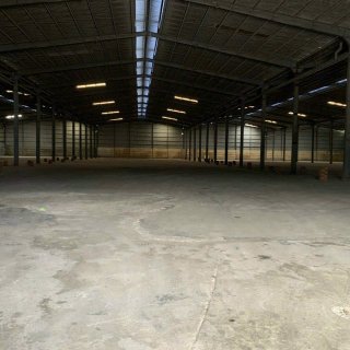 Đất lớn làm phân xưởng, khu dân sinh...