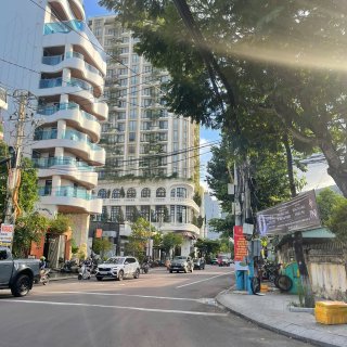 Nhà MT Đặng Dung - giao trục Nguyễn Thị Định