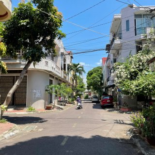 Nhà MT Đặng Dung - giao trục Nguyễn Thị Định