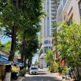 Nhà MT Đặng Dung - giao trục Nguyễn Thị Định